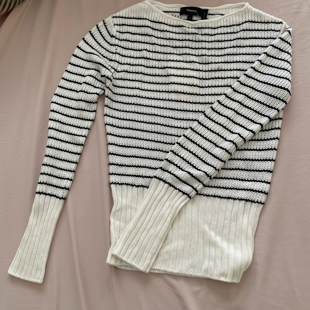 Theory sweater